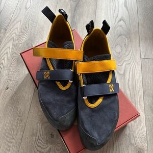 Men's Adidas Five Ten Climbing Shoes  US 14 Bouldering Athletic Navy‎ and Yellow